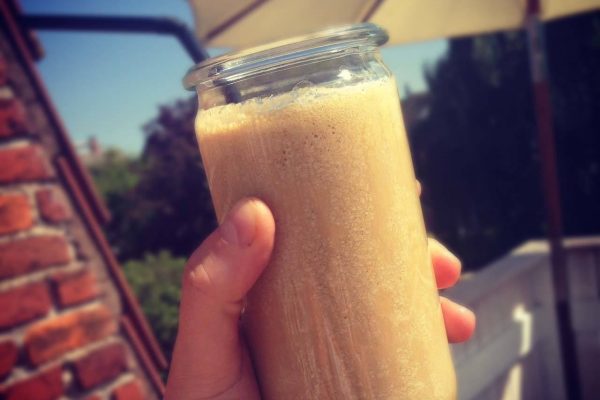 LCHF-iskaffe med kokosmælk