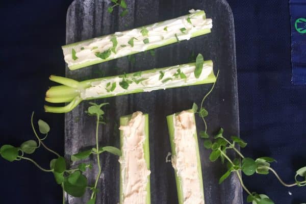 Hvordan kender man forskal på ægte sult og cravings? Læs mit bud her og få idéer til sunde LCHF snacks eller mellemmåltider --> Madbanditten.dk