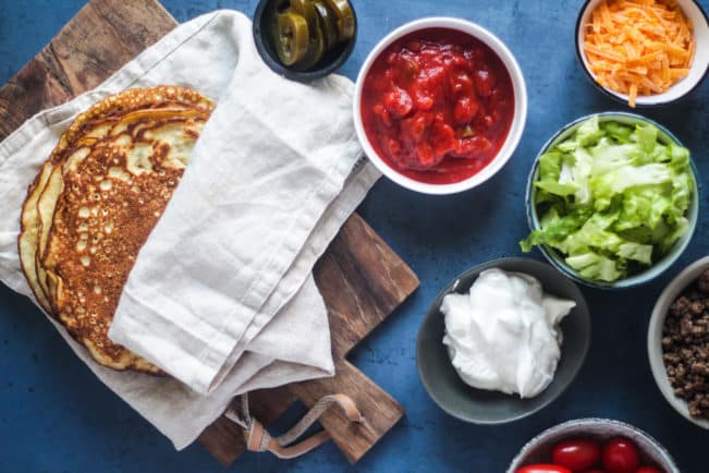 Keto Tortillas med flæskesvær - opskrift på Low Carb tortillas eller madpandekager