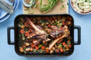 Lammeskank med rodfrugter og mos